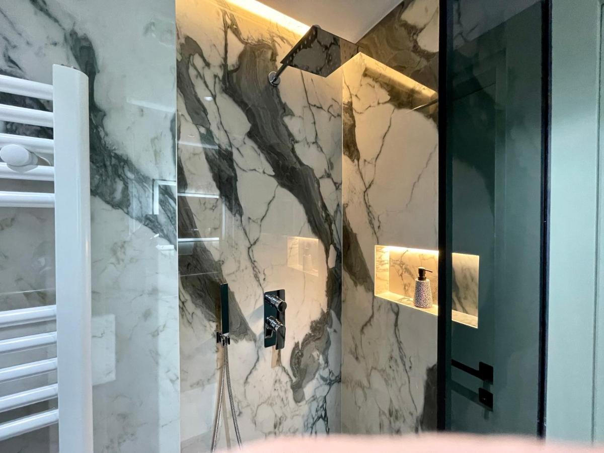 Queens Luxury Apartments Tirana Kültér fotó